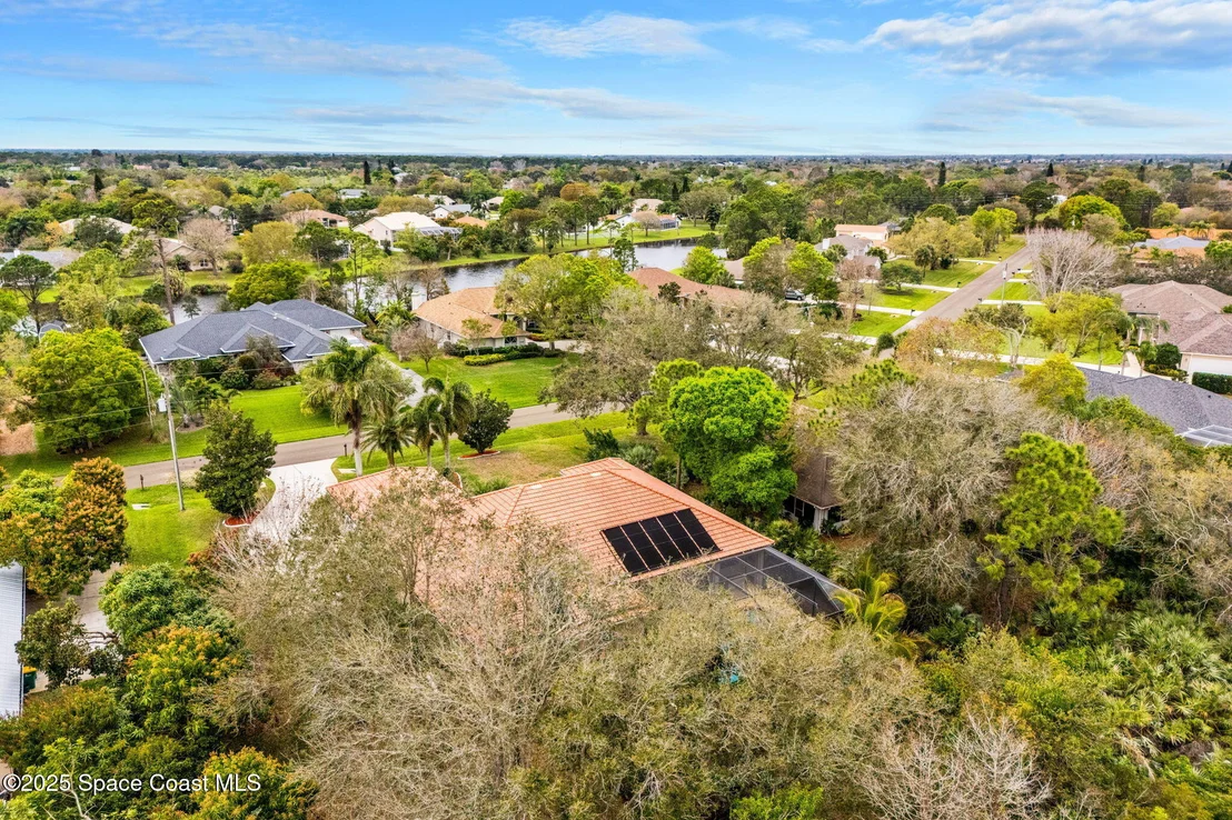 Photo of 4443 Long Lake Road