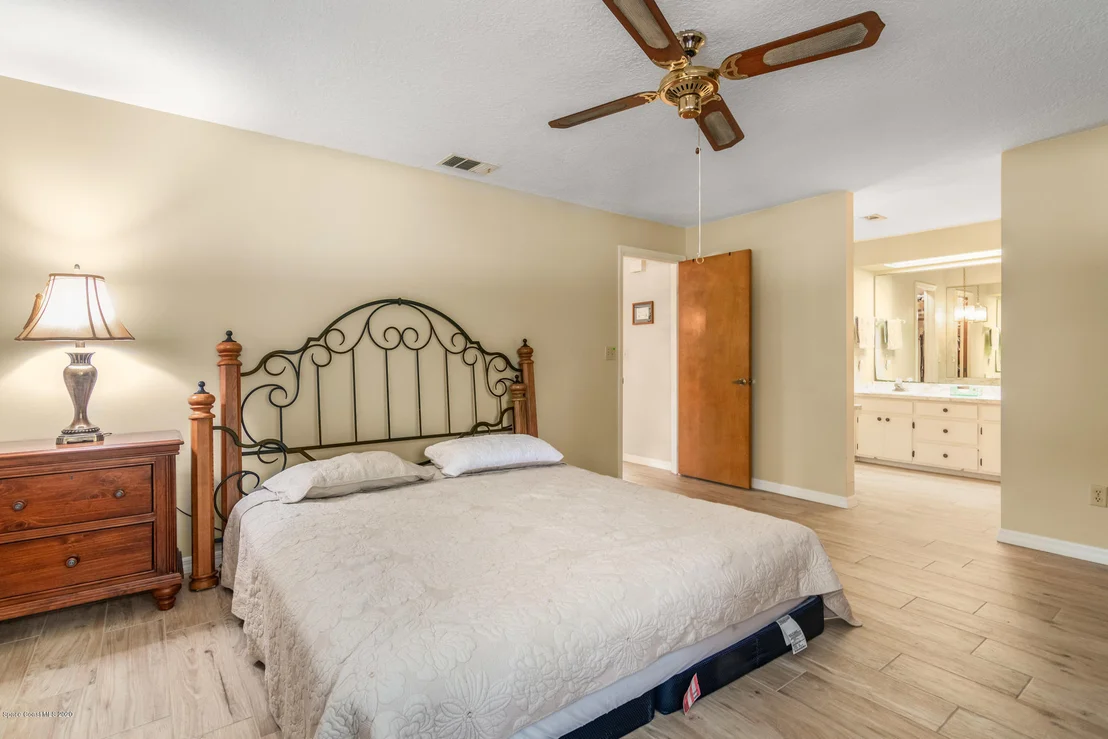 Photo of 1204 Foxfire Court
