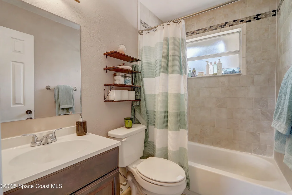 Photo of 1032 Bernice Road