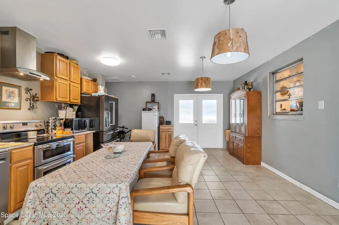 Photo of 1205 Princeton Road
