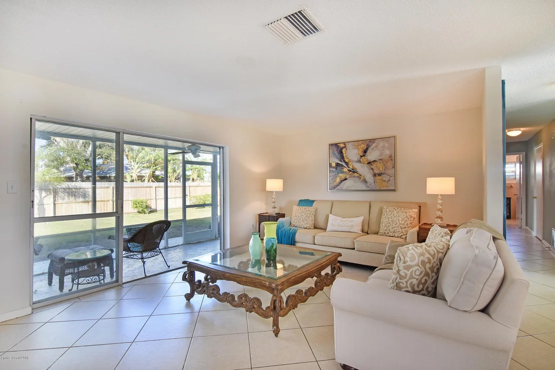 Photo of 385 Formosa Drive
