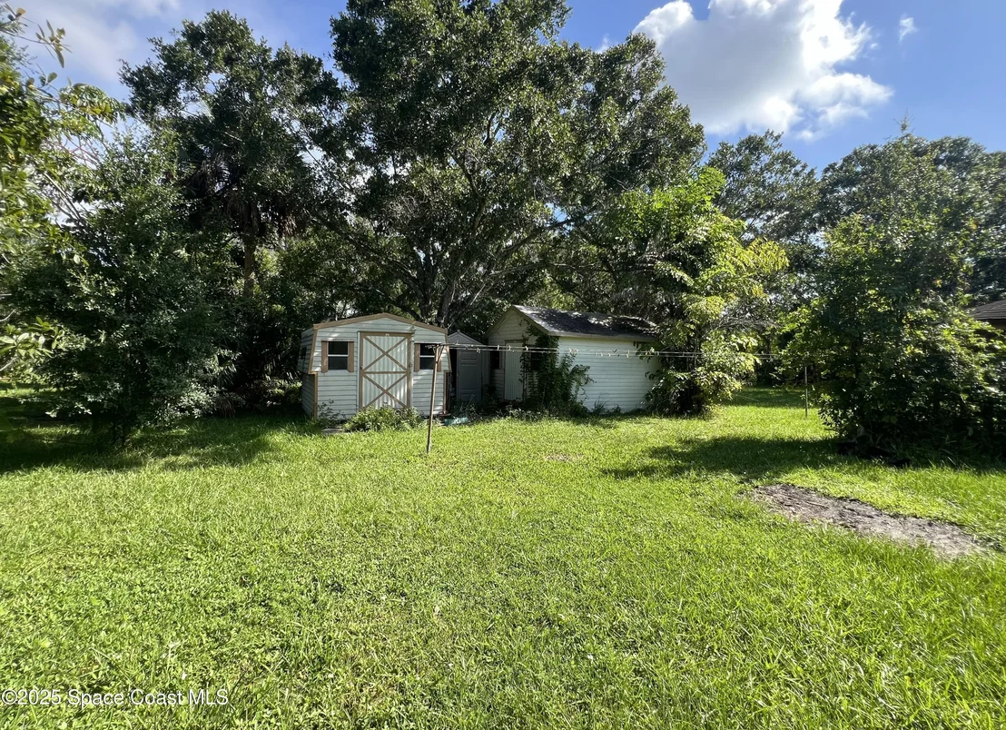 Photo of 1941 Michels Drive NE