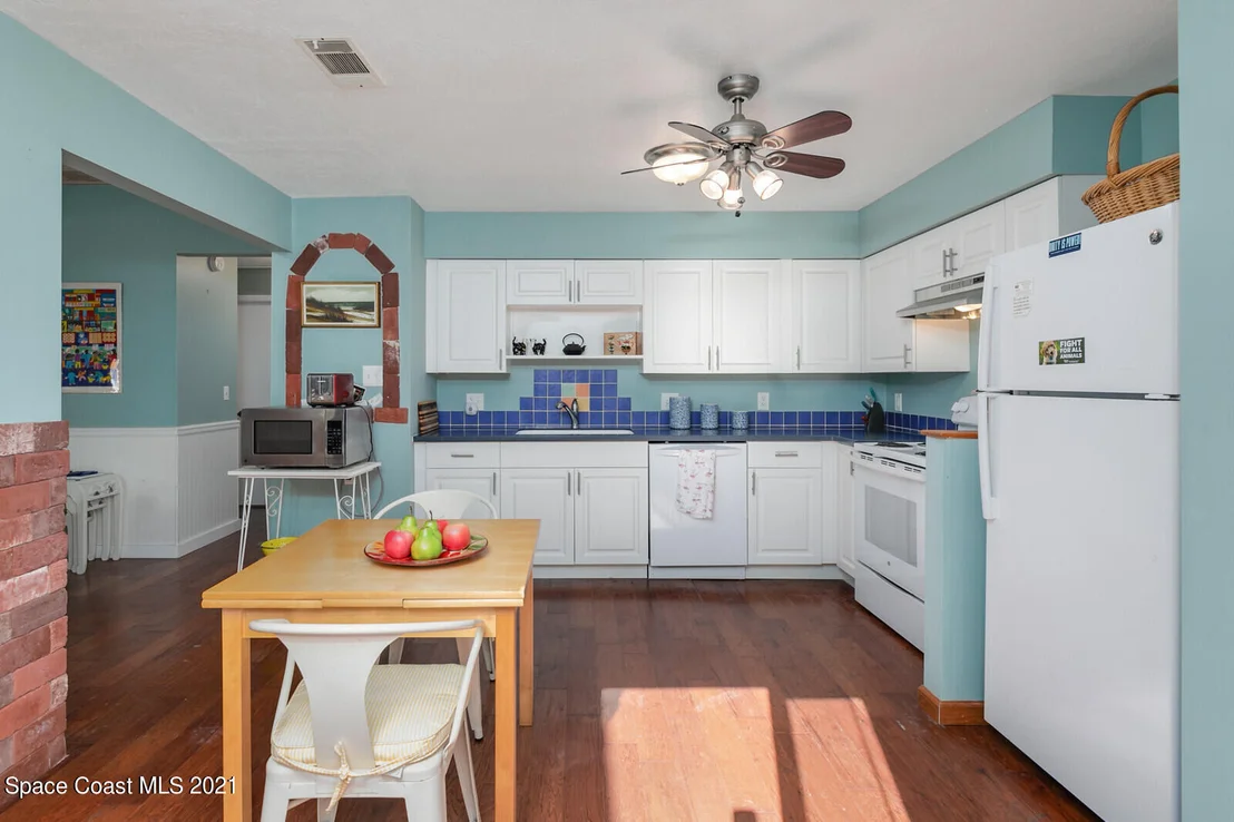 Photo of 310 Bayhead Drive