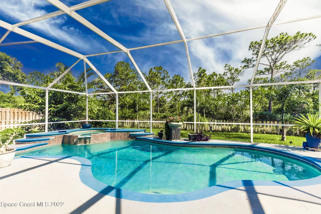 Photo of 2771 Englewood Drive