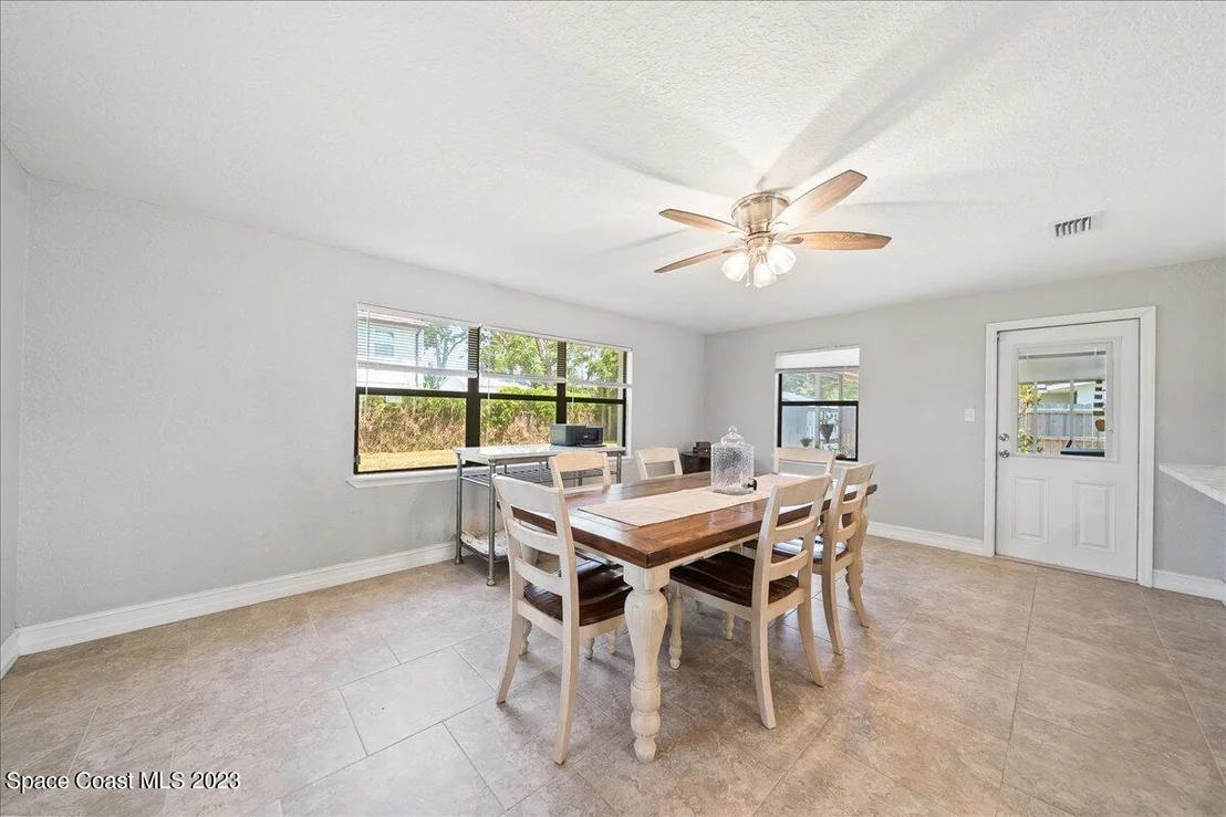Photo of 1236 Sunwood Drive