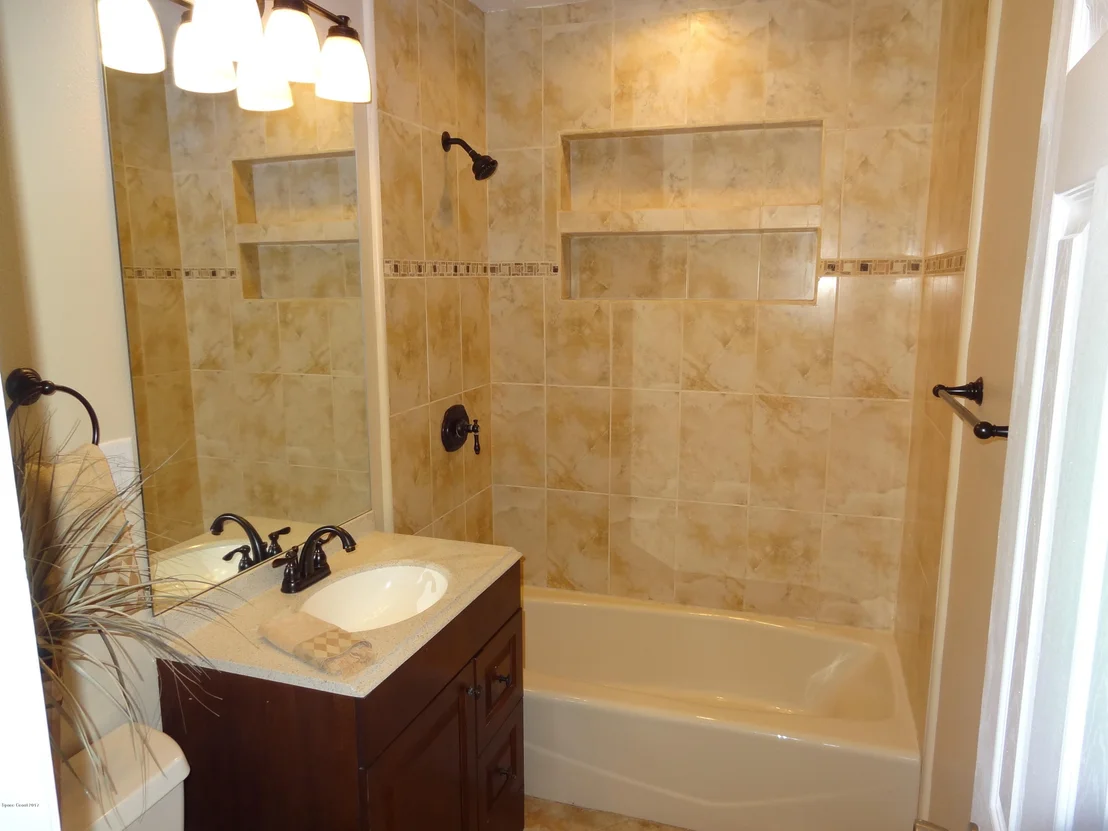 Photo of 3263 Jackson Avenue NE