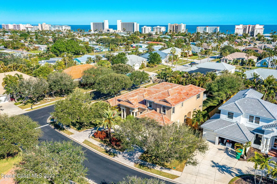 Photo of 233 Flanders Drive