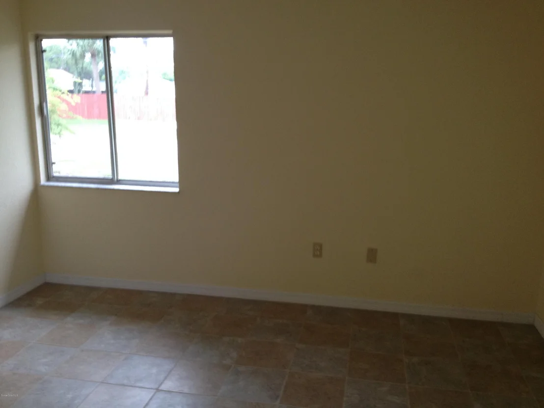 Photo of 185 W Jablo Avenue