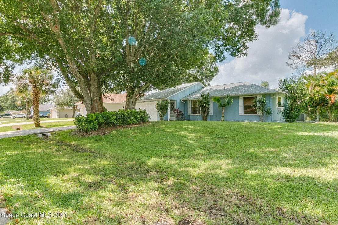 Photo of 1038 Evernia Street