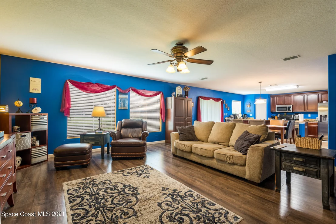 Photo of 245 Dryden Circle