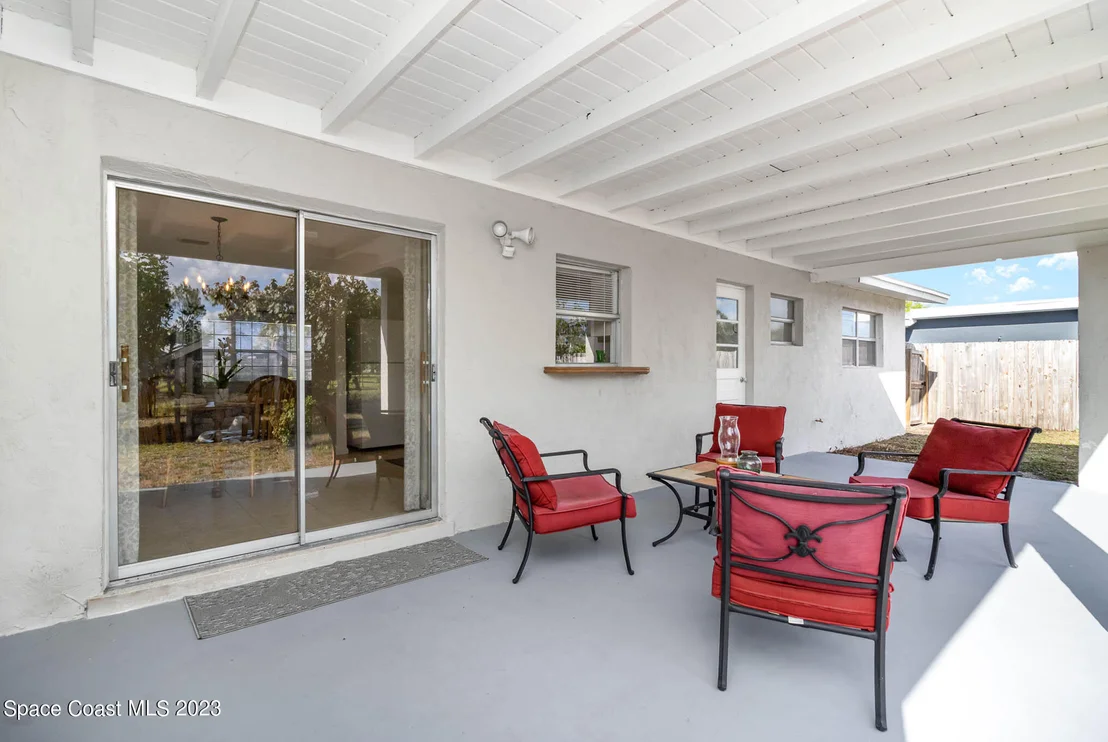Photo of 2095 Montgomery Road