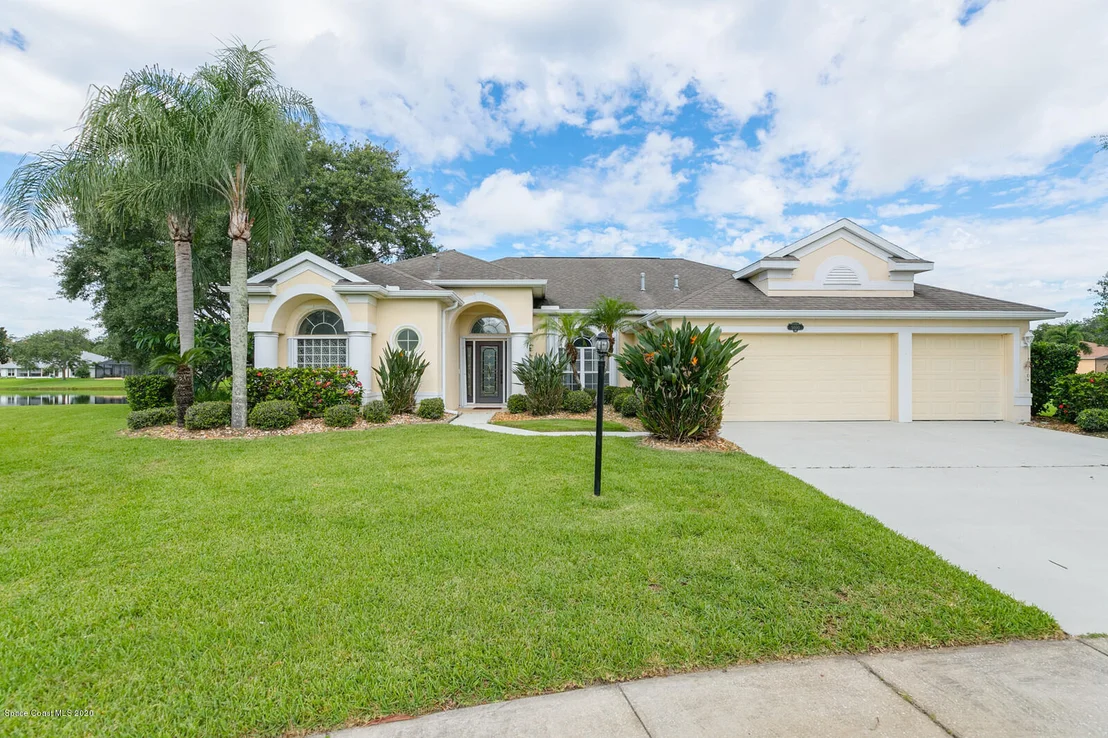 Photo of 5800 Sheffield Place