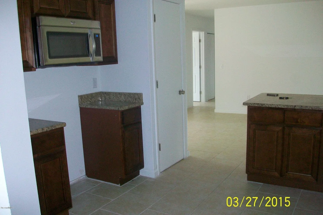 Photo of 1132 NE Mariposa Drive