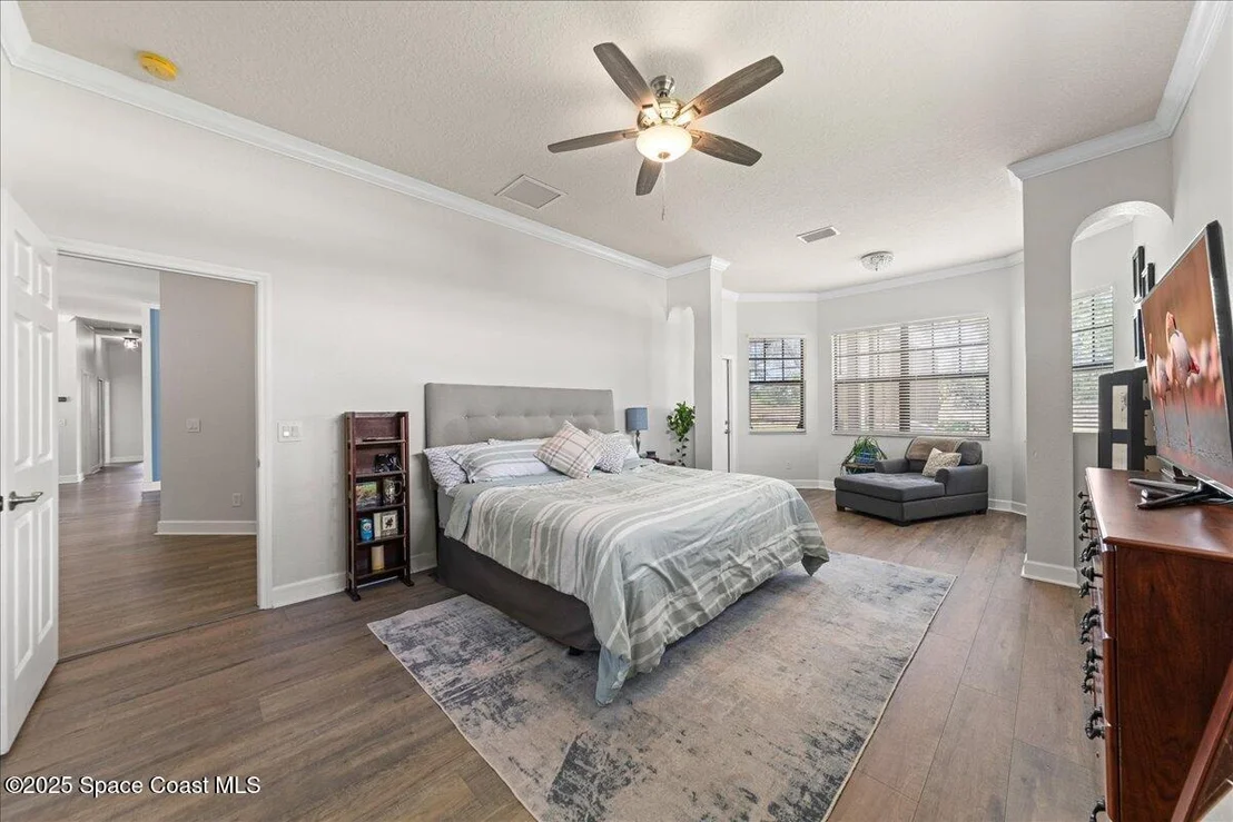 Photo of 2100 Windbrook Drive SE