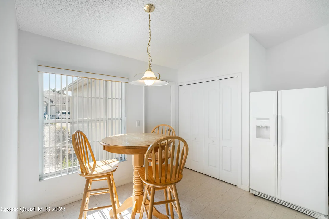 Photo of 896 Shaw Circle