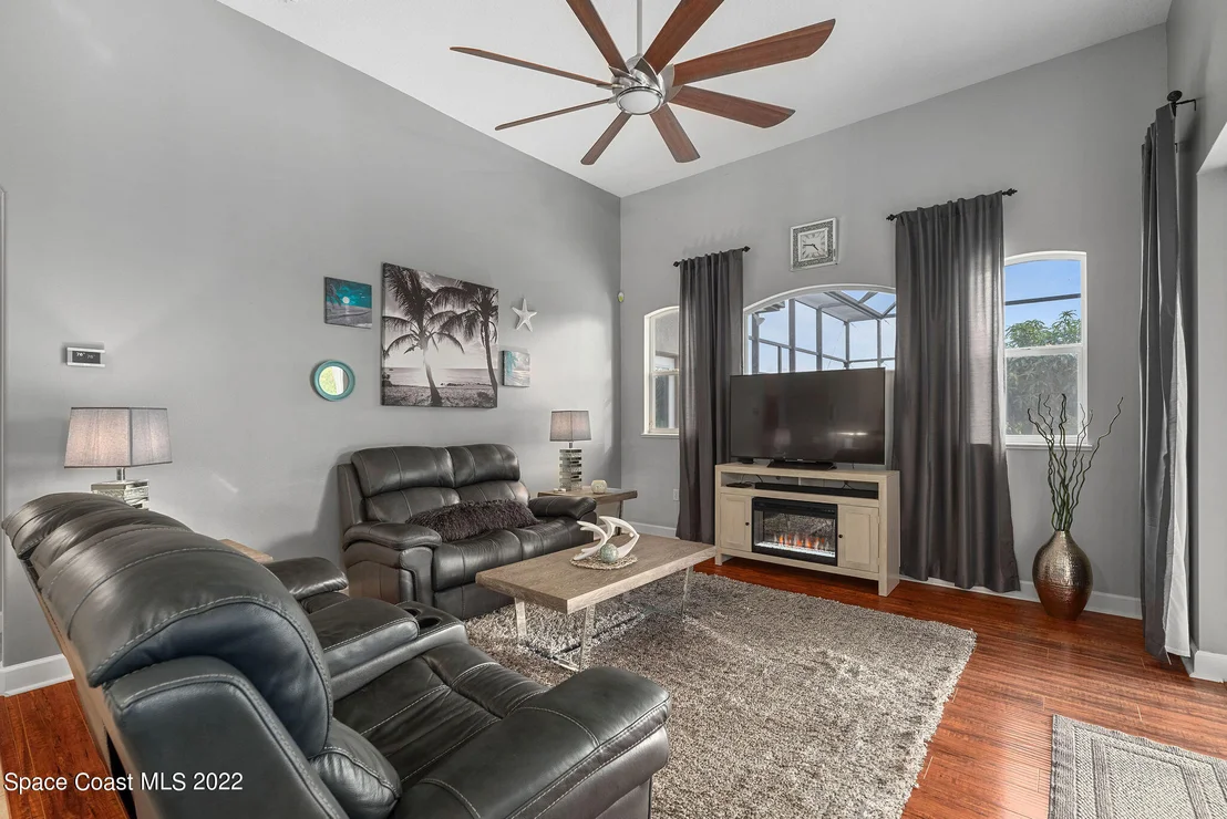 Photo of 1597 Auburn Lakes Drive