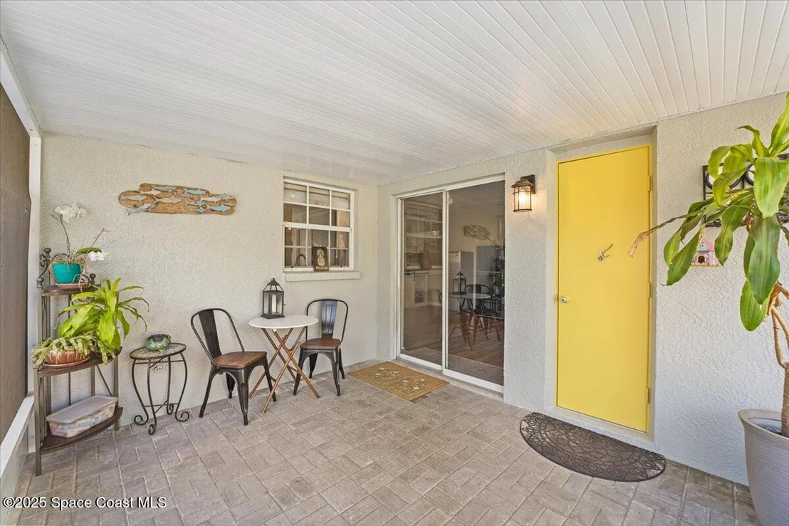 Photo of 6026 Apple Avenue