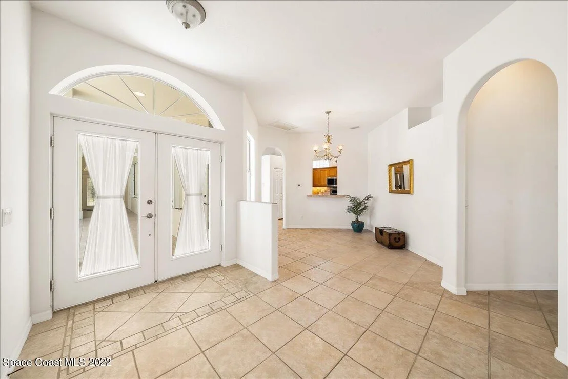 Photo of 4523 Long Lake Road