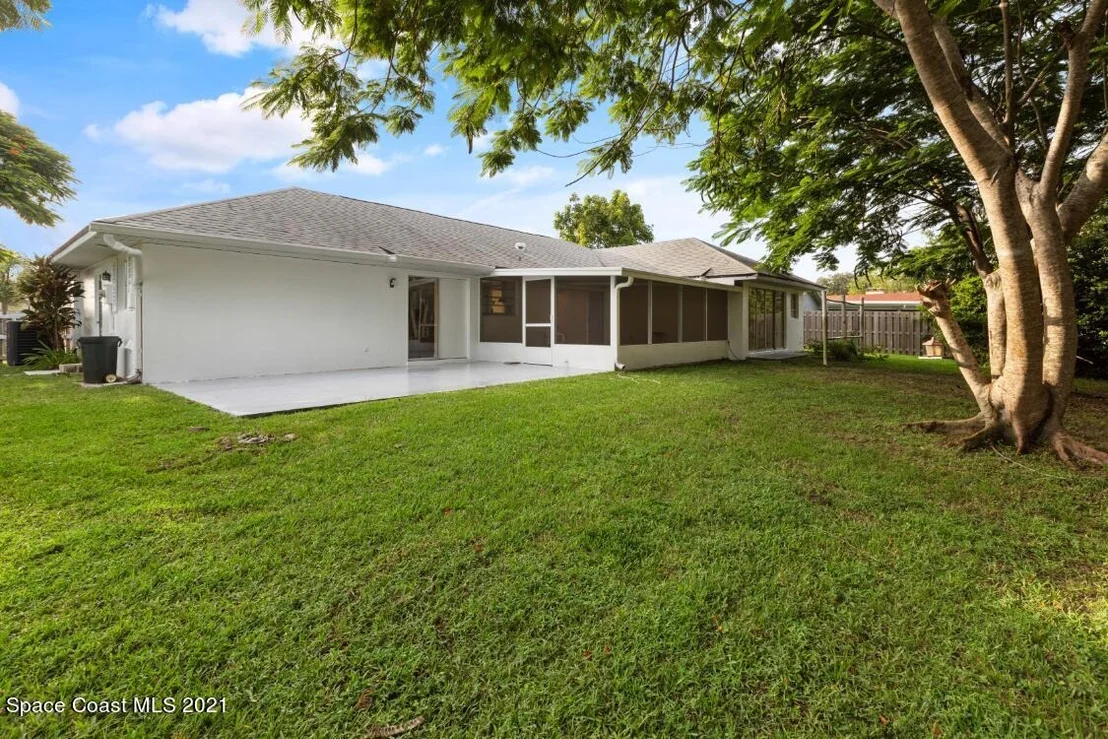 Photo of 781 Pebble Beach Avenue NE