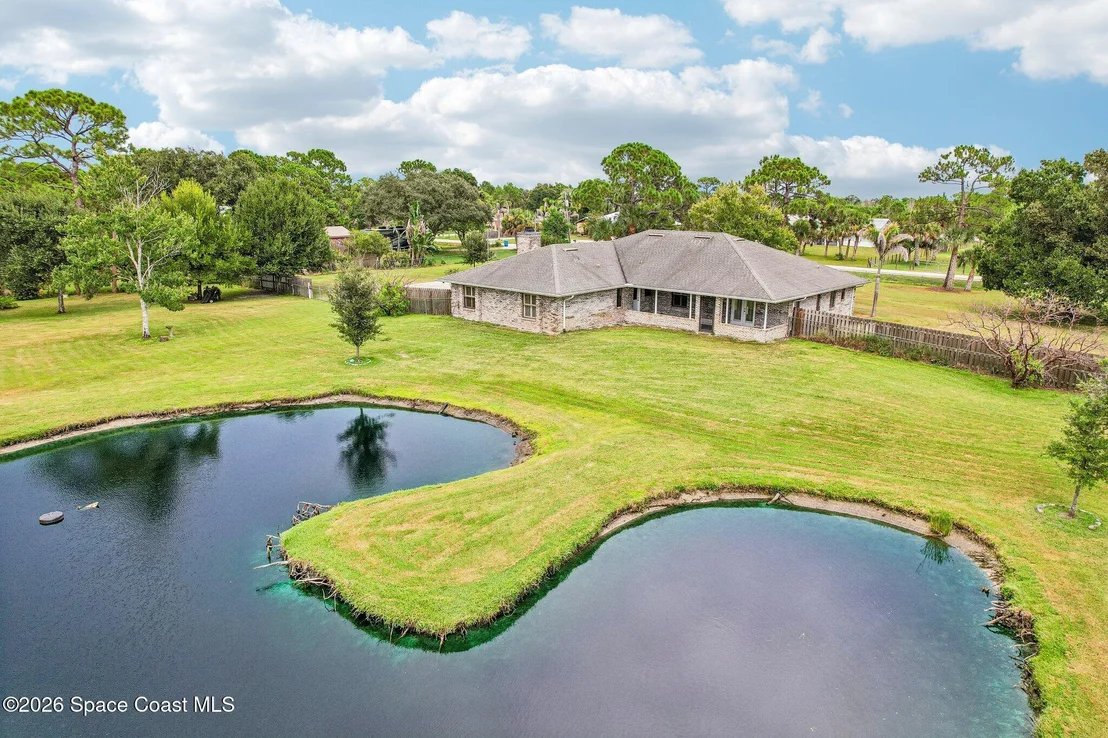 Photo of 2460 Lacourt Lane