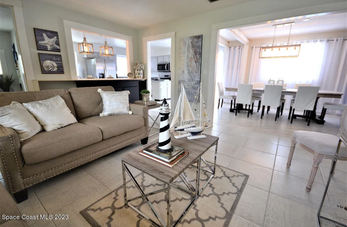 Photo of 2785 Locksley Road