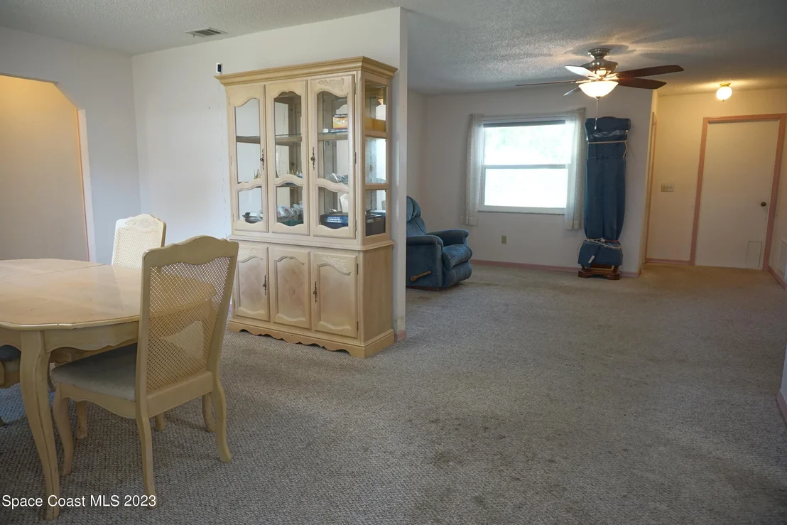 Photo of 688 Walnut Drive