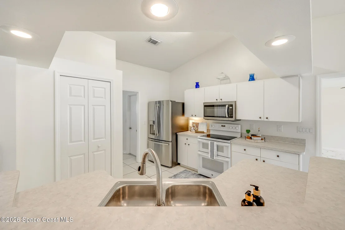 Photo of 883 Del Mar Circle