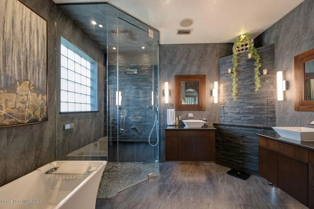 Photo of 3696 Peninsula Circle