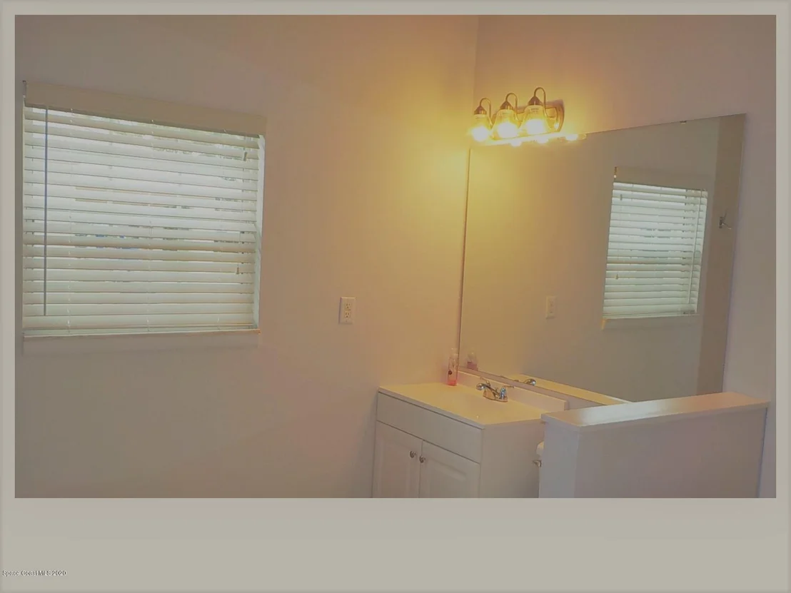 Photo of 5482 Jamaica Road