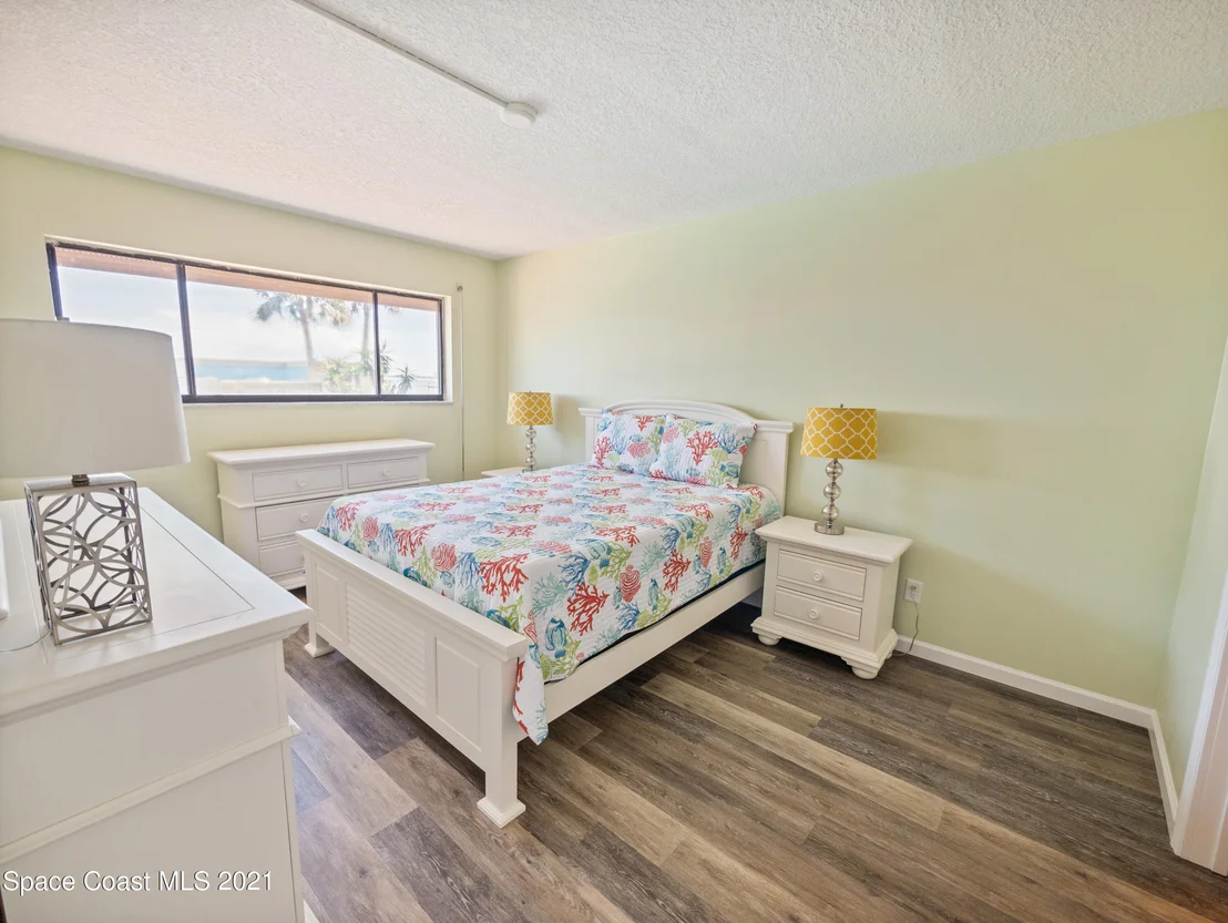 Photo of Unit 109 at 3901 Dixie Highway NE