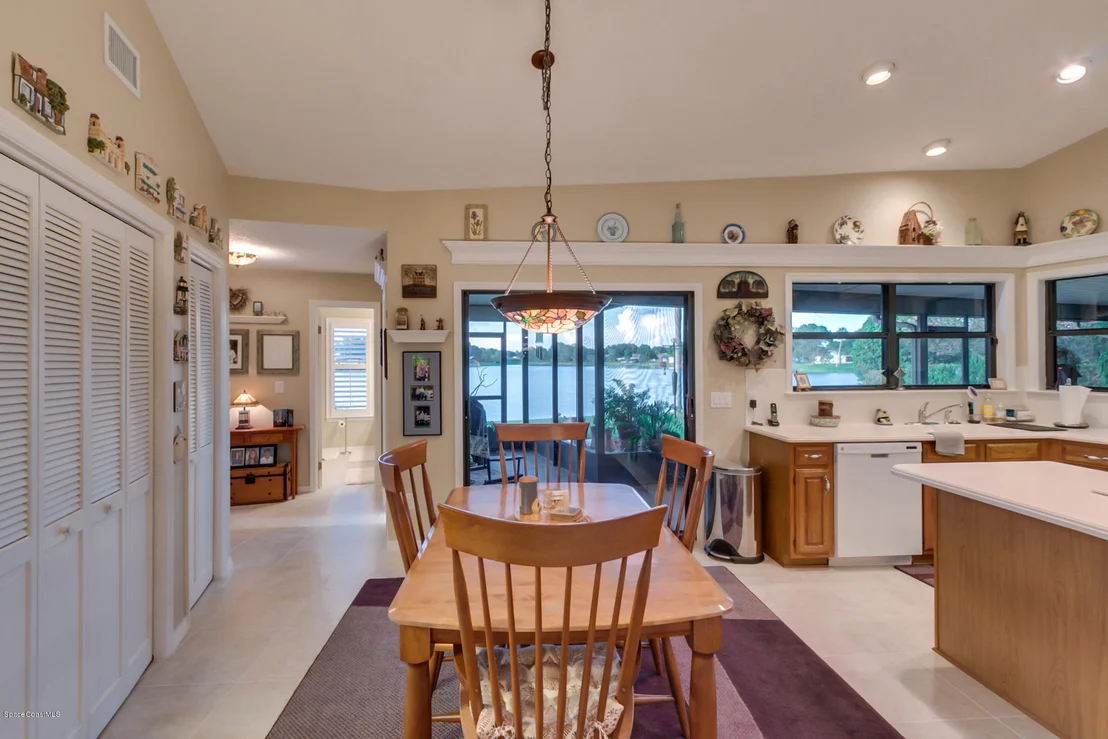 Photo of 529 Crystal Lake Drive