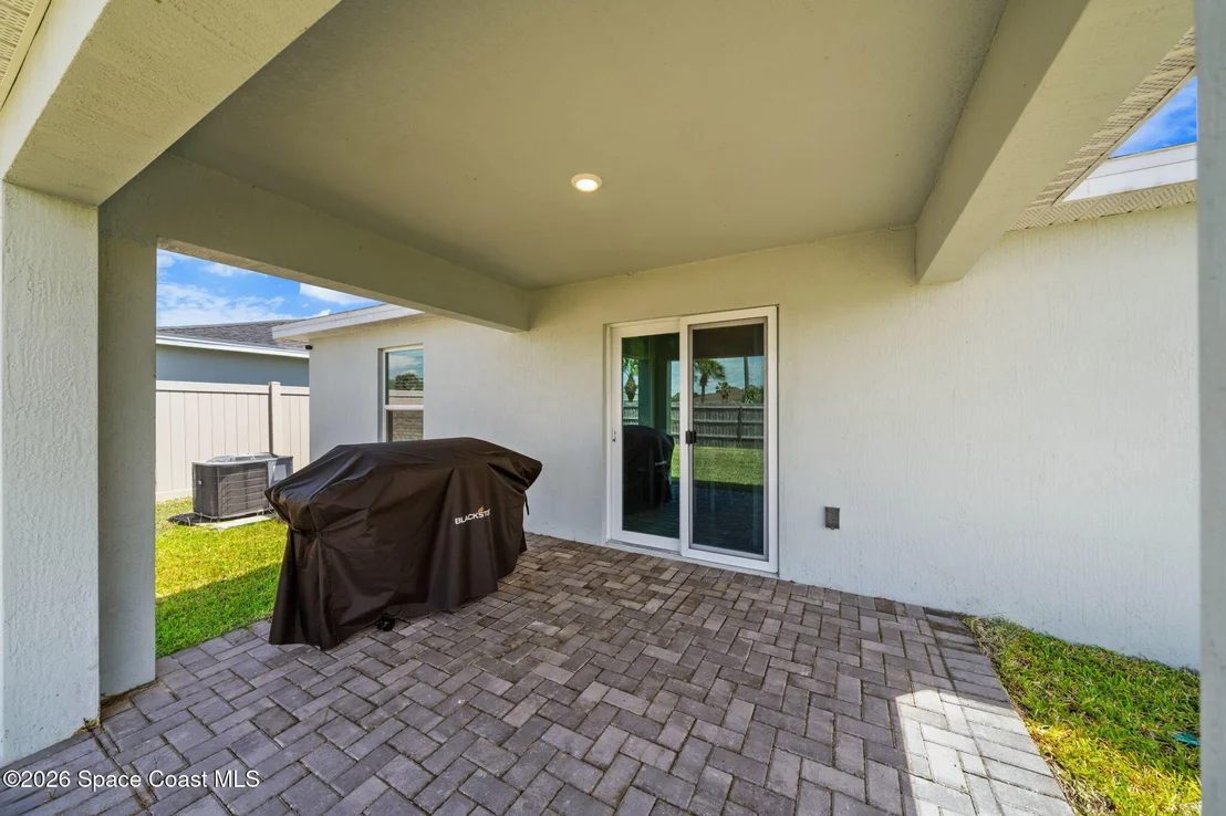 Photo of 826 Dockside Drive SW