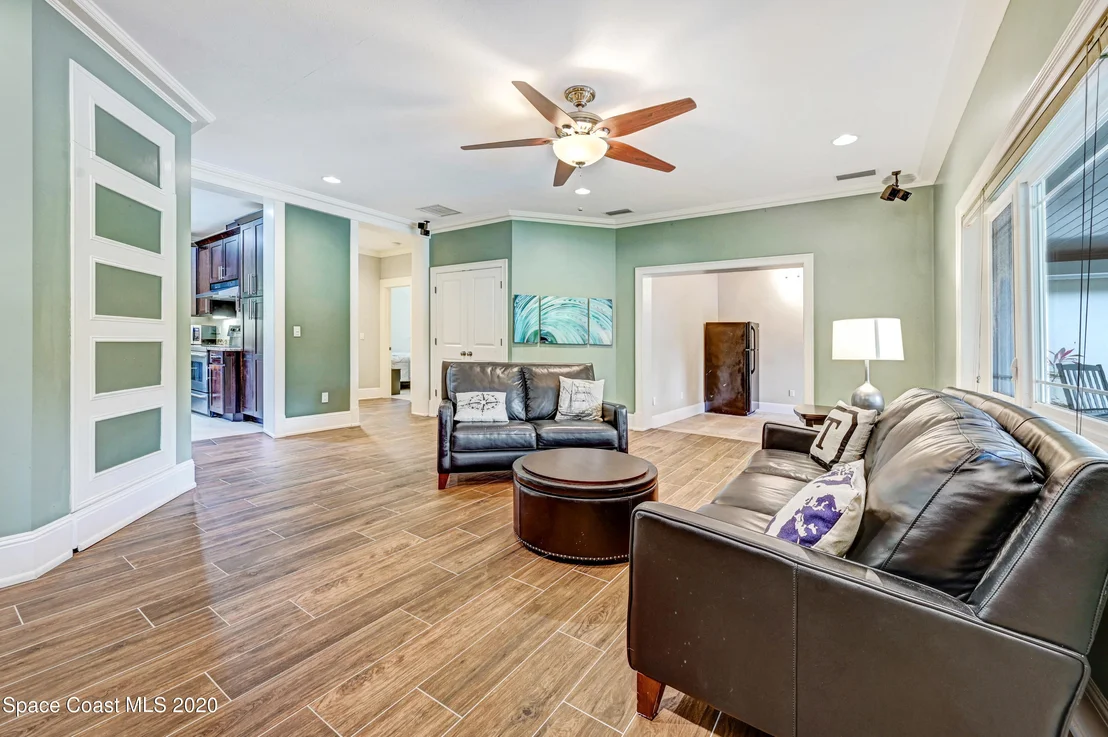 Photo of 6420 South Drive