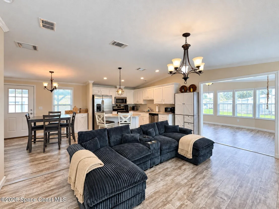 Photo of 923 Vireo Drive