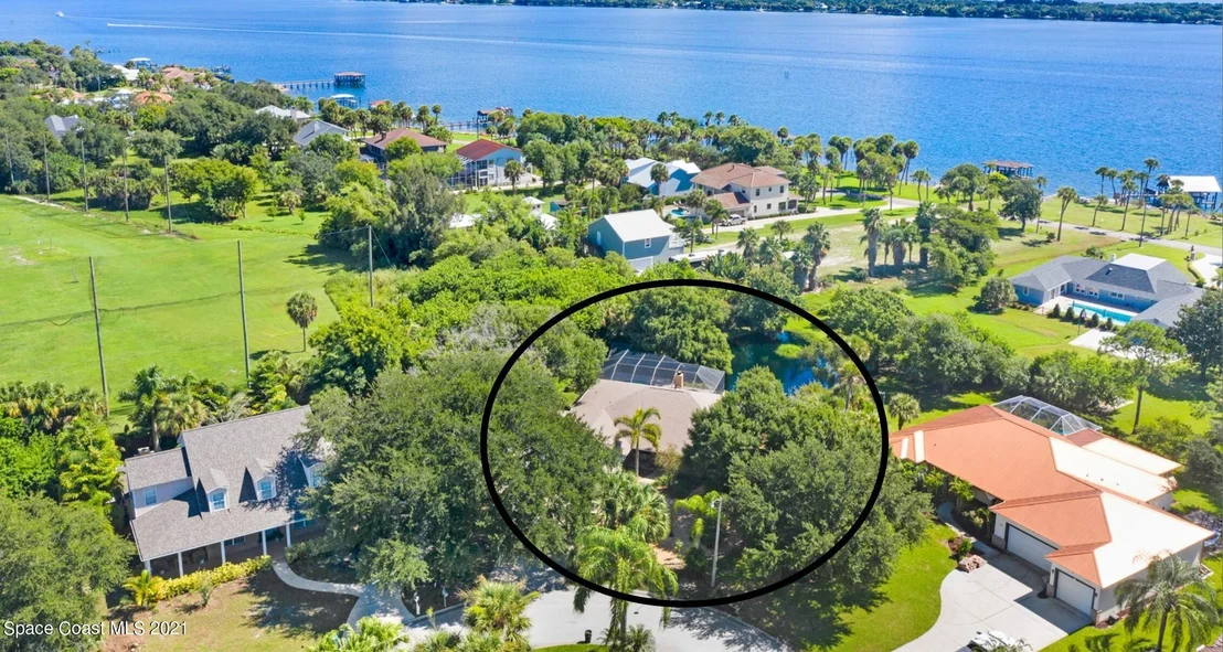 Photo of 255 River Road Circle