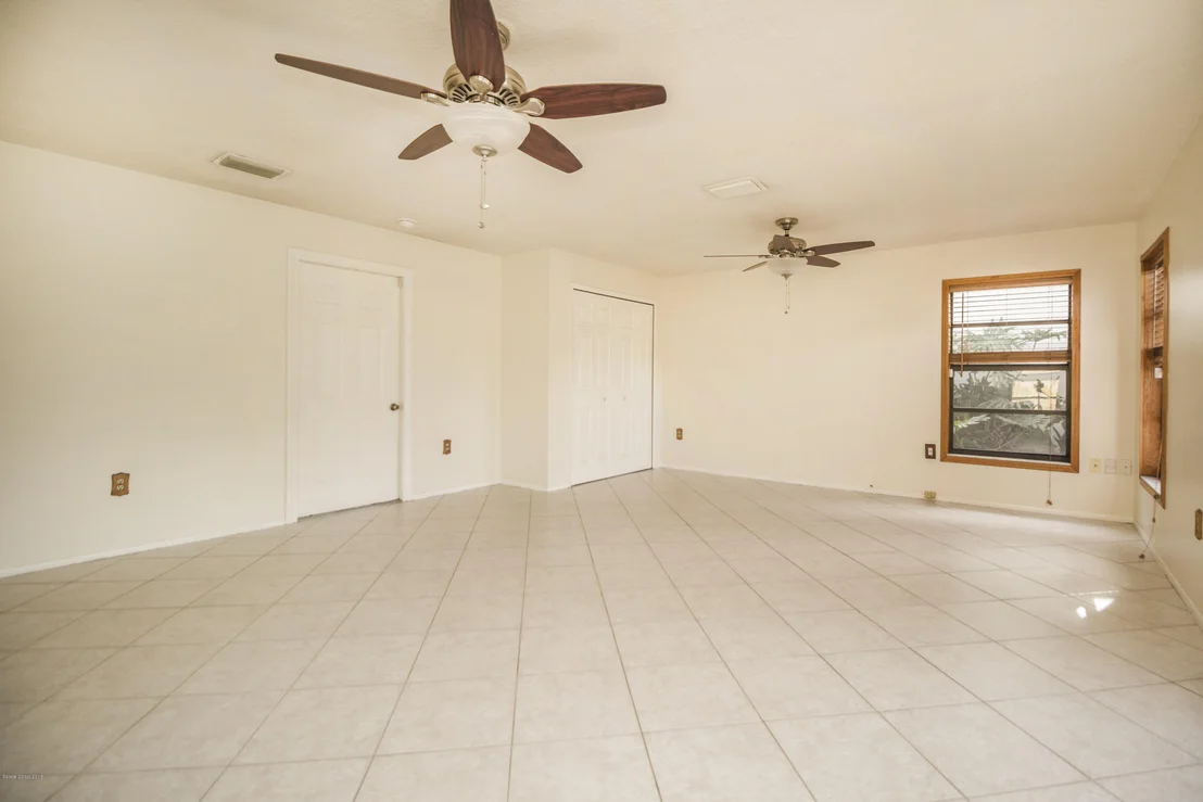 Photo of 1568 Clover Circle