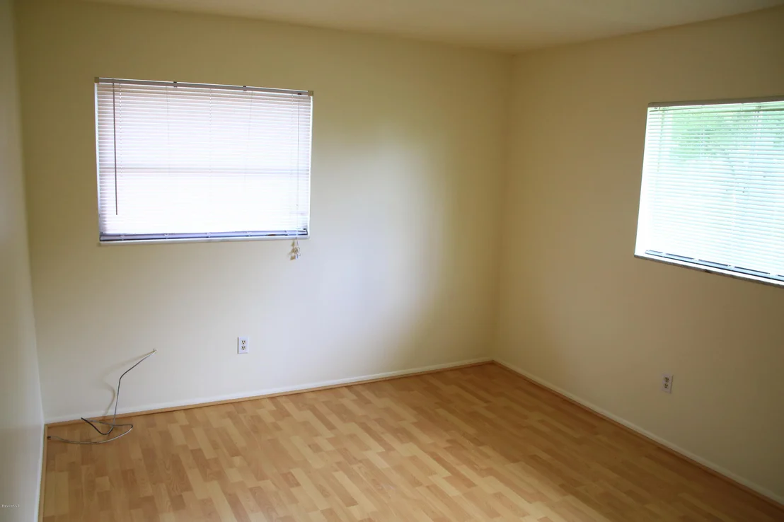 Photo of 725 Badger Drive NE