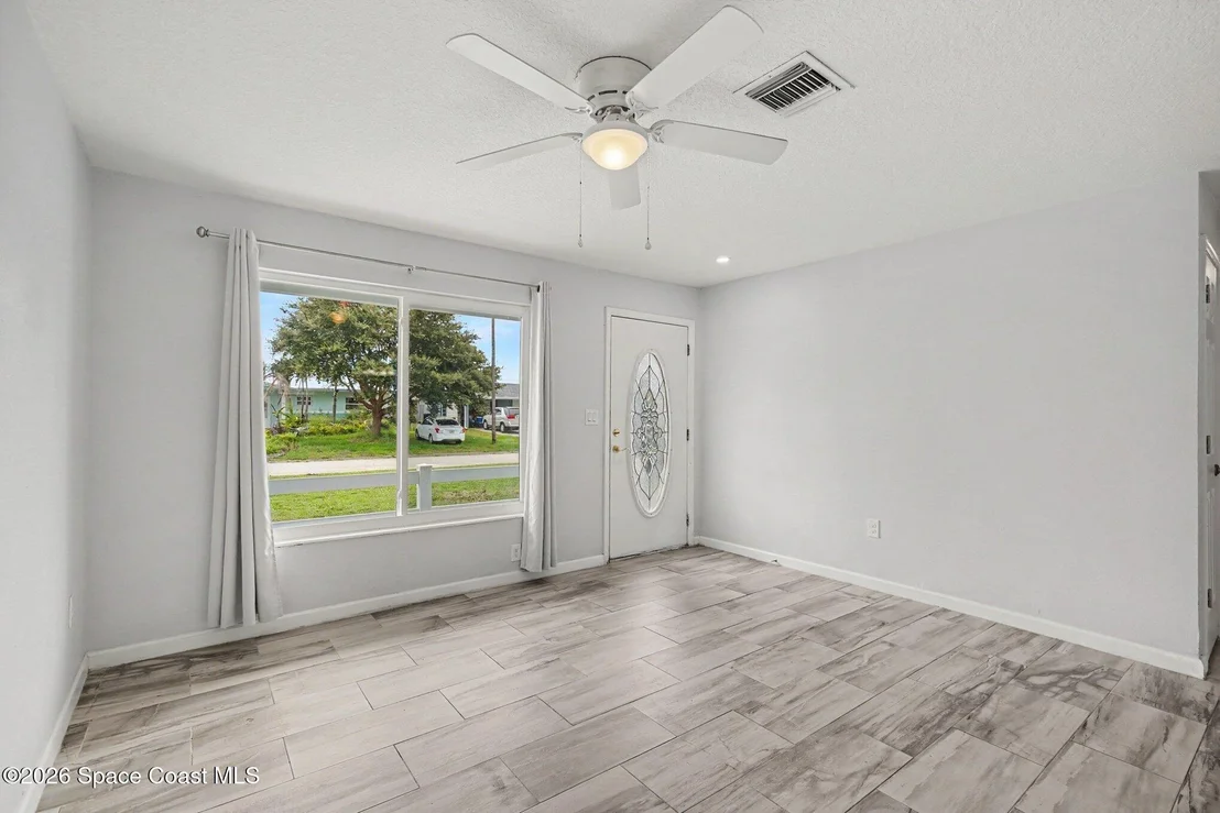 Photo of 780 Mohawk Avenue