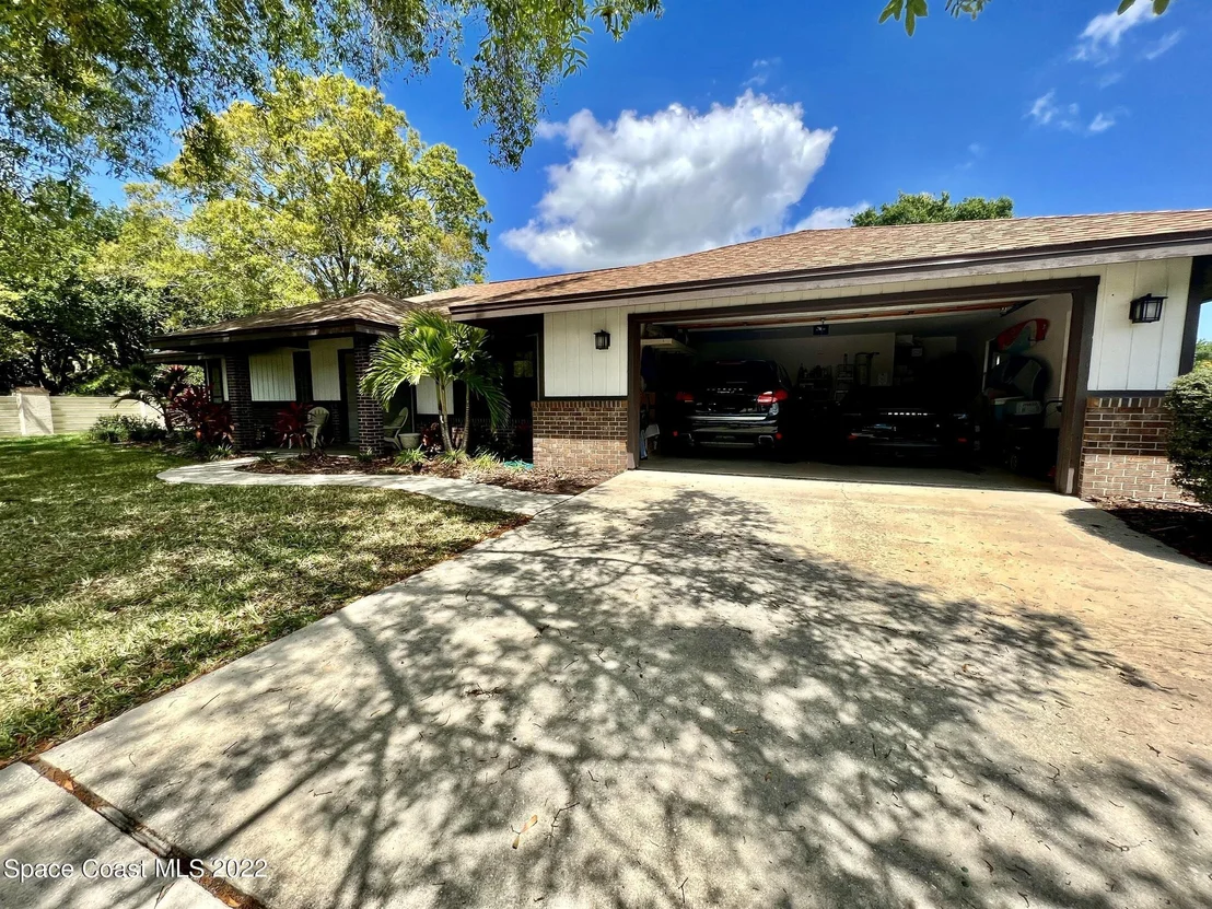 Photo of 2280 Hamlet Drive