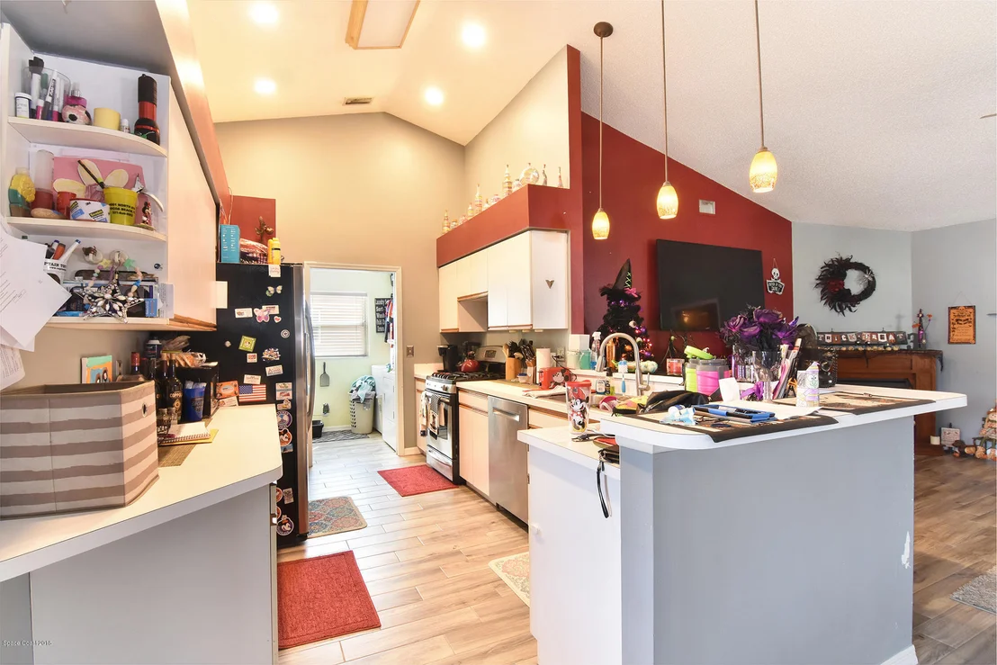 Photo of 943 Pelican Lane