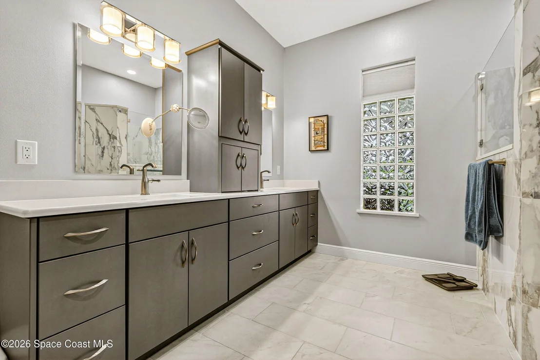 Photo of 802 Florencia Circle
