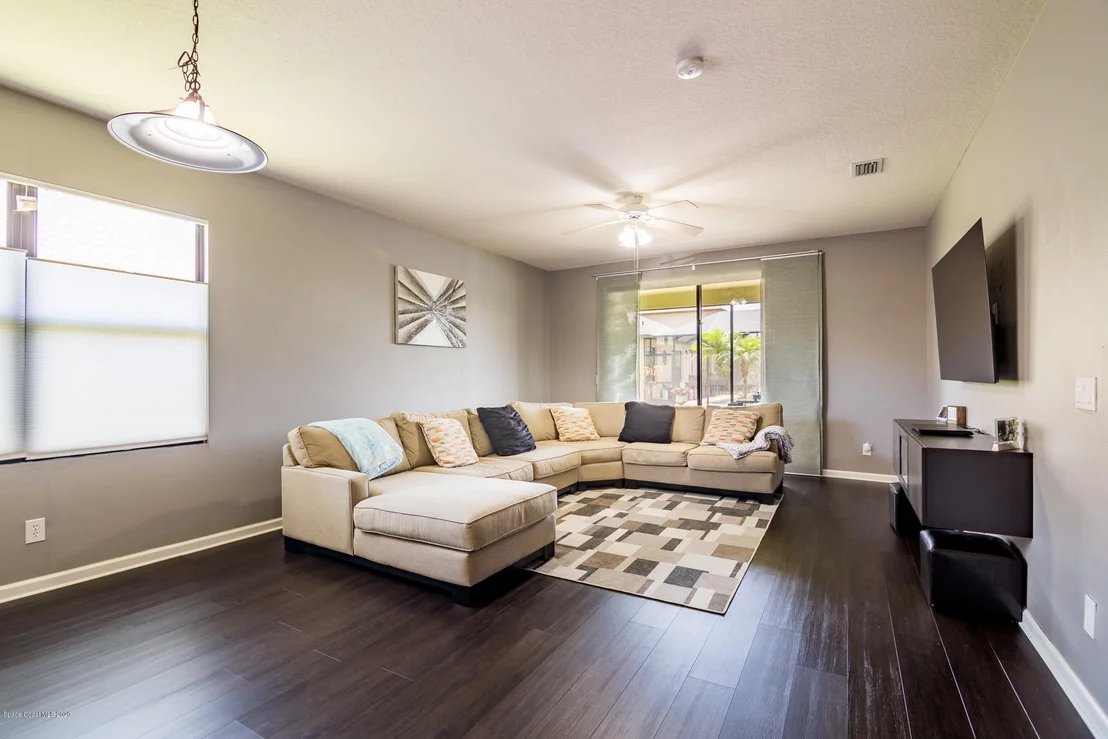 Photo of 1103 Bolle Circle