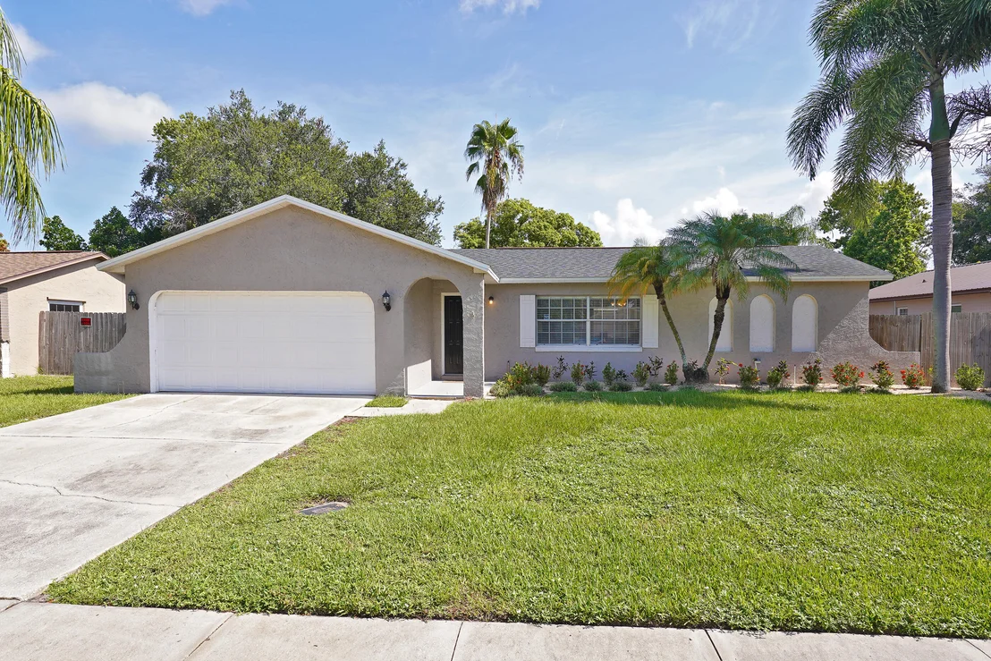Photo of 832 Berkshire Drive