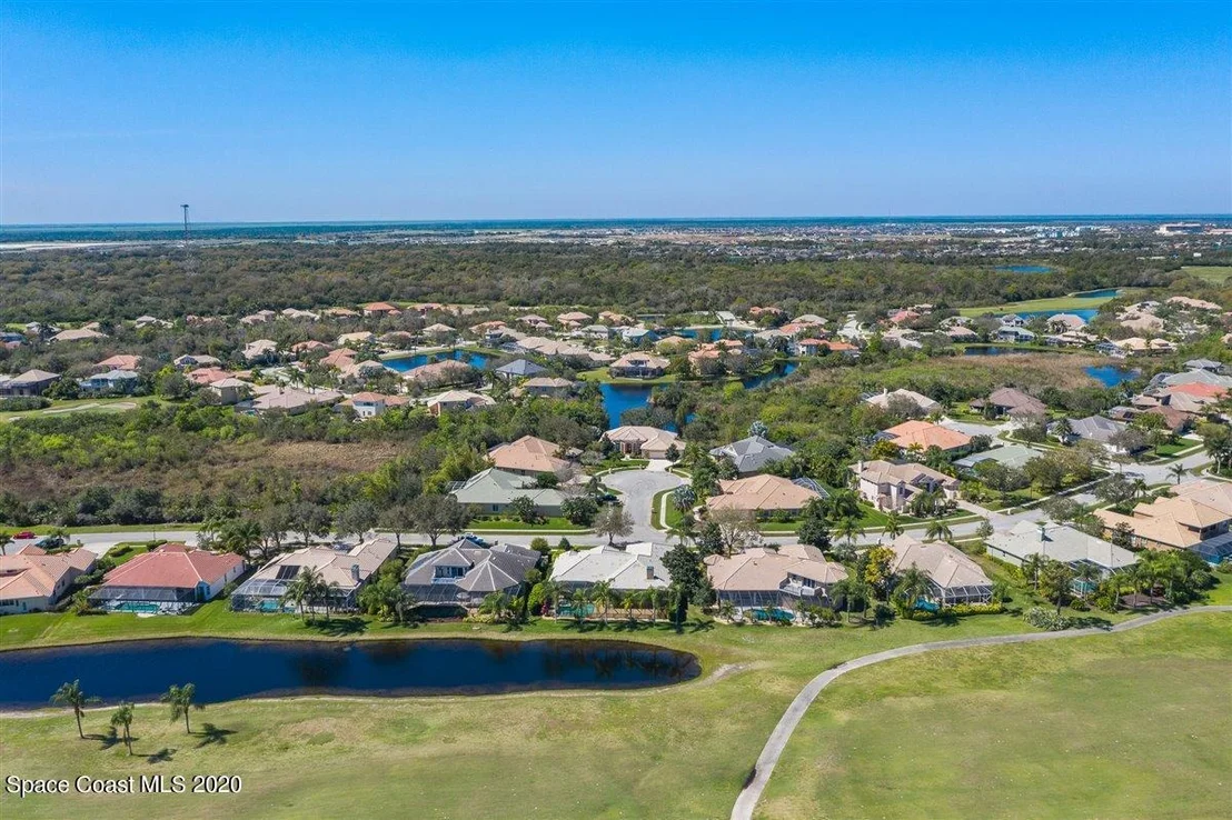 Photo of 925 Chatsworth Drive