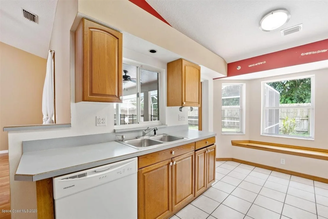 Photo of 933 Osprey Lane