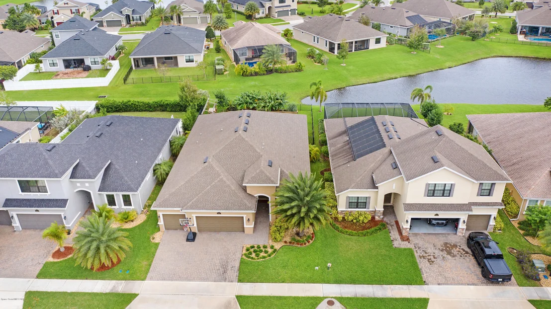 Photo of 8053 Creshire Court