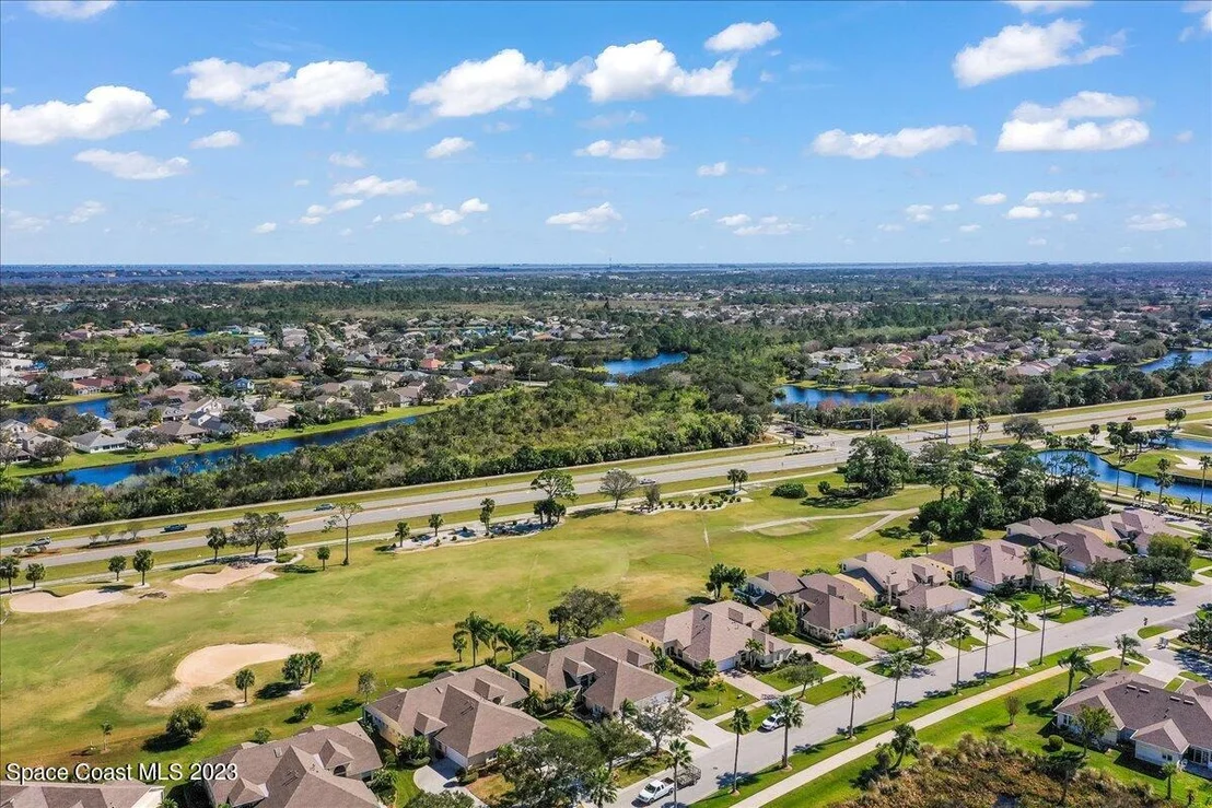 Photo of 1925 Golf Vista Boulevard