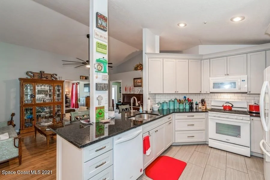 Photo of 811 Topaz Drive