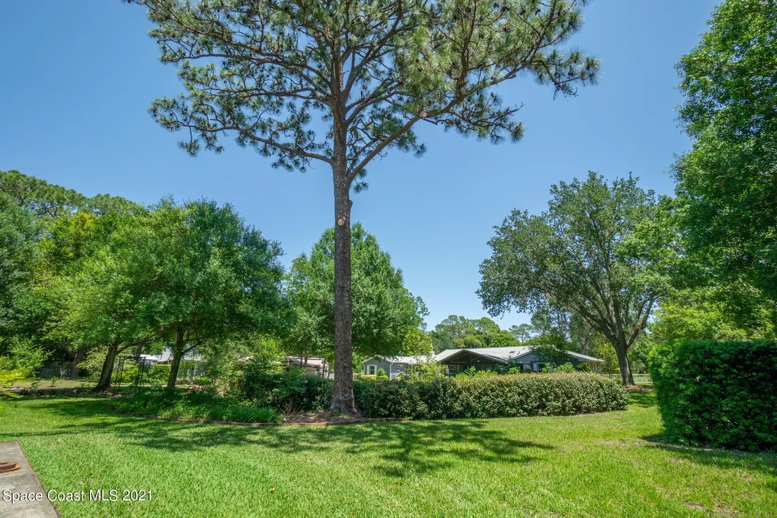 Photo of 1180 Ashlyn Drive