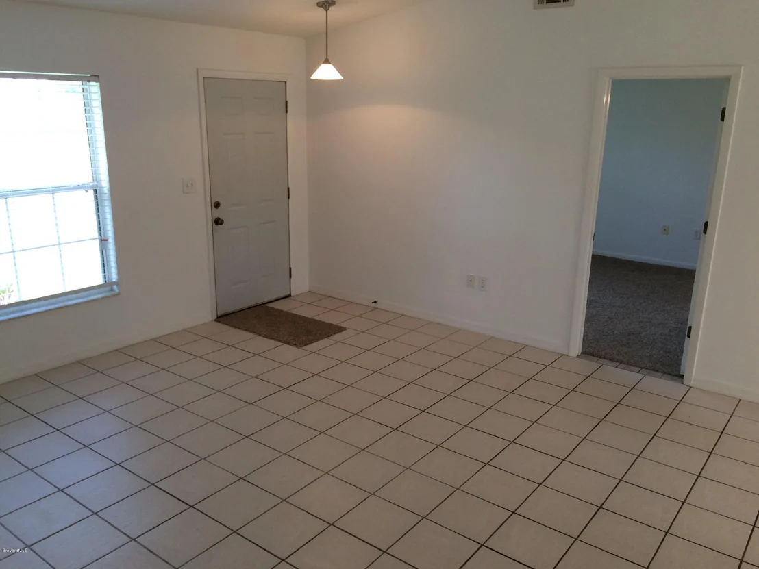 Photo of 5620 Holden Road